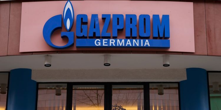 Handelsblatt: власти Германии рассматривают возможность национализации немецких «дочек» «Газпрома» и «Роснефти»