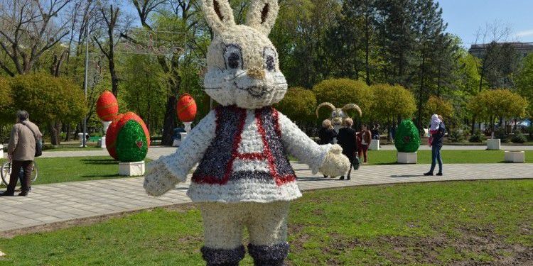 Temperaturi de până la +21 grade Celsius și pe alocuri ploi: Cum va fi vremea de Paște