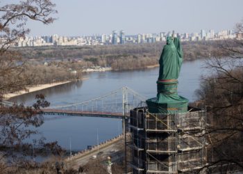 Минобороны РФ угрожает ударами по правительственным зданиям в Киеве – в ОПУ уже ответили