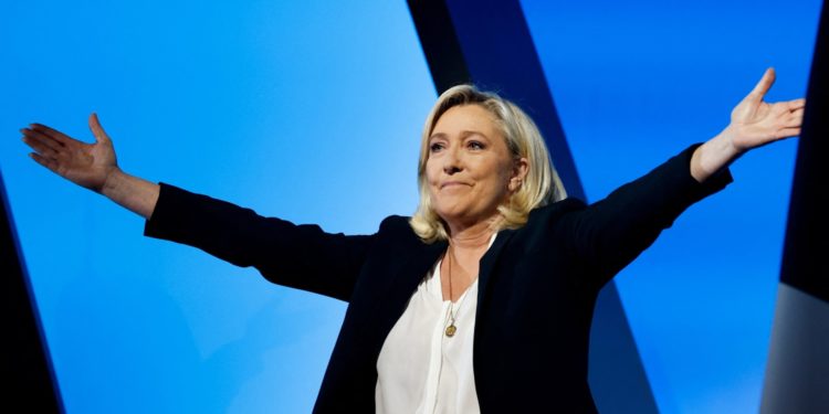 Marine Le Pen spune că vrea o „apropiere strategică” între Rusia și NATO dacă iese președinte