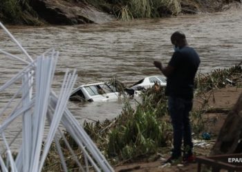 Наводнение в ЮАР: число жертв достигло 400 человек