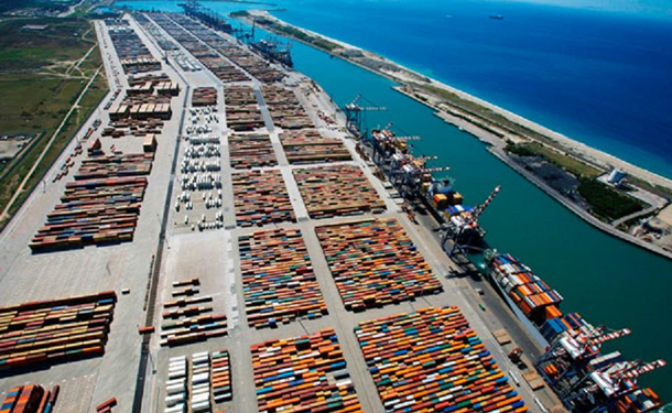 Италия закрывает порты для кораблей РФ