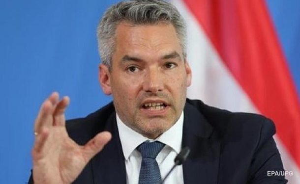 Канцлер Австрии: Путин верит, что выигрывает войну в Украине