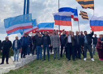 В Комрате прошла акция в поддержку георгиевской ленты