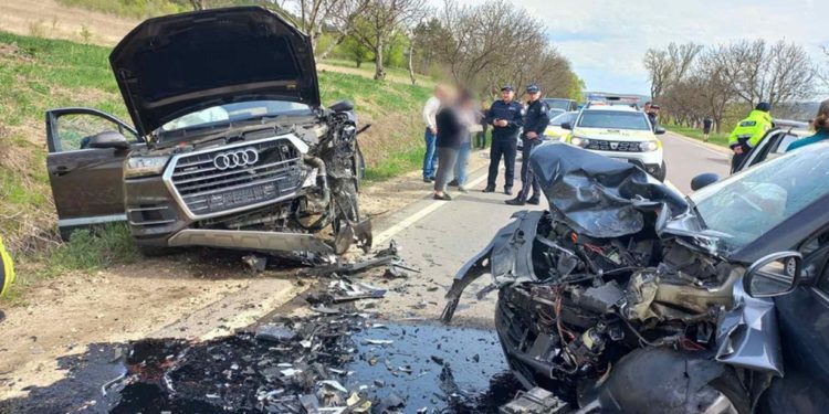 На трассе Кишинев — Унгены произошло лобовое столкновение. Сообщается о четырех пострадавших