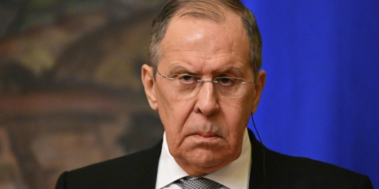 Лавров обвинил Украину в отходе от стамбульских договоренностей. У Зеленского ответили