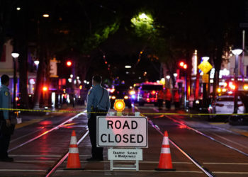 В Калифорнии в результате стрельбы погибли шесть человек