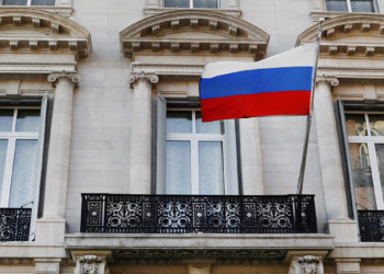 В США закрыли банковские счета двух консульств РФ. Российский посол заявил о «блокаде» посольства в Вашингтоне