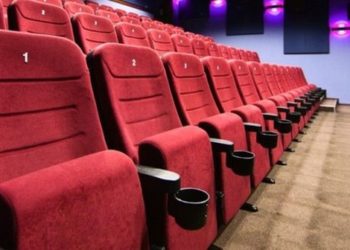 «К концу лета спасать уже будет некого». Ассоциация владельцев кинотеатров предупредила о скором закрытии половины кинозалов в России