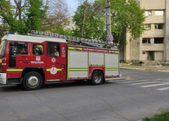 „S-au presărat cioburi de sticlă și era fum peste tot”. Mărturiile locatarilor din preajma așa-zisului Minister al Securității din Tiraspol unde s-au produs trei explozii | VIDEO