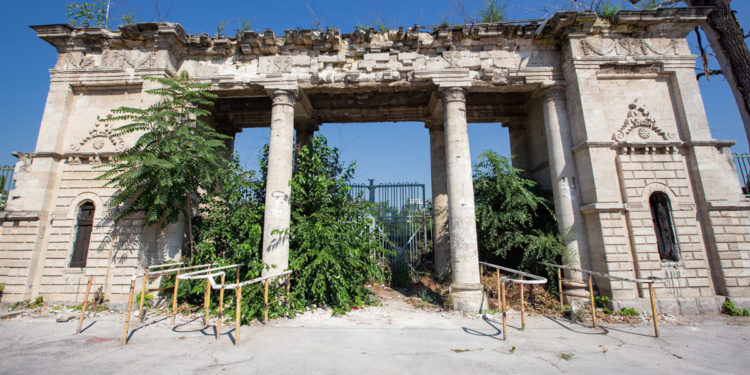 Парламент ратифицировал передачу Республиканского стадиона посольству США. Это первое чтение