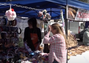 Târgul micilor producători sub genericul „Sărbătorile care ne unesc!” organizat weekend-ul trecut în municipiul Orhei a adunat zeci de antreprenori din nordul și sudul țării, dar și din Orhei | VIDEO