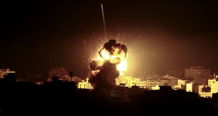 Армия Израиля нанесла удары по целям в секторе Газа