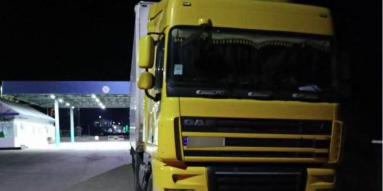 Și-ar fi procurat permis fals de conducere cu 500 de dolari. Explicațiile unui șofer de camion