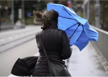 Avertizare de vânt puternic în toată țara: Când intră și cât durează codul galben, emis de meteorologi