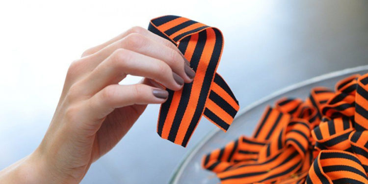 Amenzi de până la 18.000 de lei pentru persoanele care vor utiliza simbolurile „V” „Z” și panglica Sfântului Gheorghe