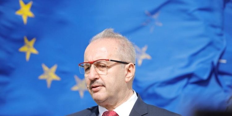 Ministrul român al Apărării, despre afirmaţia lui Zelenski că după Ucraina urmează Polonia şi România: Sunt speculaţii şi noi nu credem că există dovezi pentru aşa ceva