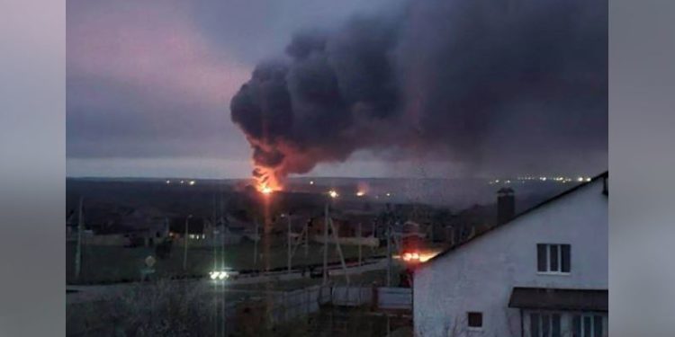 Incendiu în Rusia, în apropiere de granița cu Ucraina: un depozit de muniții a luat foc