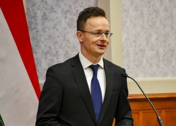 Венгрия не поддержит эмбарго на российскую нефть и газ