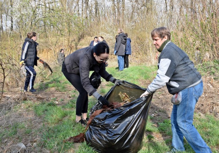 Partidul „ȘOR” continuă acțiunile de salubrizare de amploare la Chișinău și Orhei