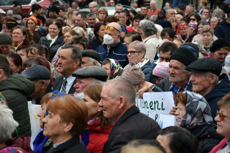 Партия “ШОР” организовала протесты по всей стране. Более 50 тысяч человек приняли участиях в манифестациях