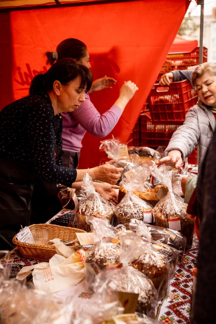 Atmosferă de vis la Orhei! Orașul a fost împânzit cu mii de decorațiuni de sărbătoare, cu ocazia Paștelui!