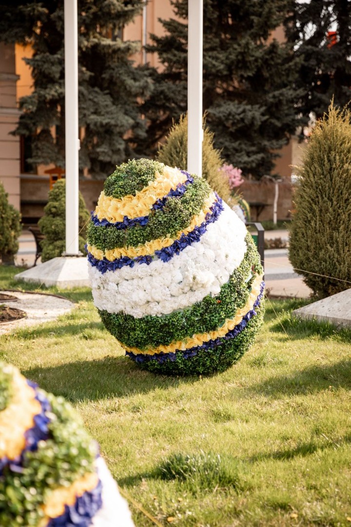 Atmosferă de vis la Orhei! Orașul a fost împânzit cu mii de decorațiuni de sărbătoare, cu ocazia Paștelui!