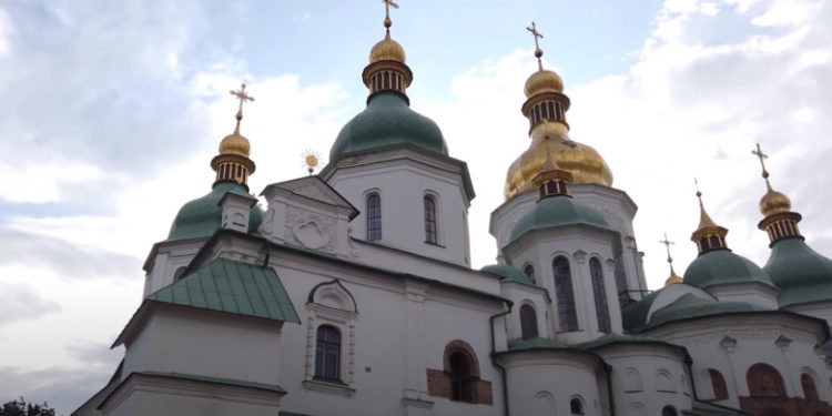 Bisericile din Ucraina vor fi închise de Paștele Ortodox