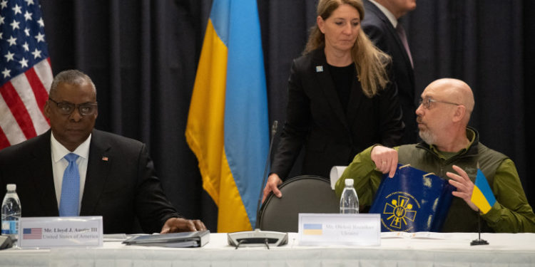 Șeful Pentagonului: SUA sunt decise să „mute munții din loc” pentru ca Ucraina să câștige împotriva Rusiei