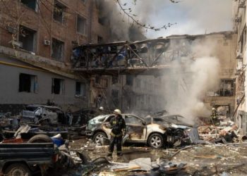 A 55-a zi de război: Donald Trump și Recep Erdogan cheamă Rusia și Ucraina să încheie un acord de pace. Între timp, Rusia anunță că lansează următoarea fază a ”operațiunii speciale”