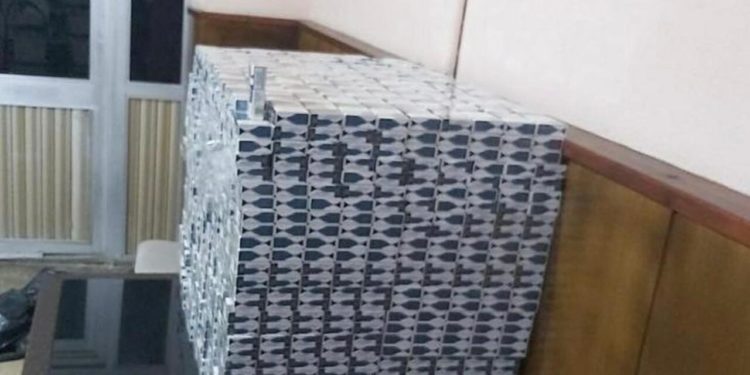 54.000 de țigări, depistate de către vameșii de la vama Sculeni într-un Land Rover ce aparținea unui român