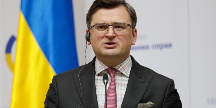 Кулеба обсудил с главой МИД Молдовы сотрудничество между двумя странами