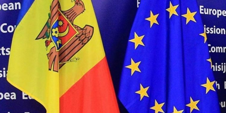 Politologii consideră chestionarul de aderare la UE, pe care l-a recepționat Republica Moldova, trebuia făcut public: Guvernarea ar putea folosi titlul de candidat drept PR la următoarele alegeri | VIDEO