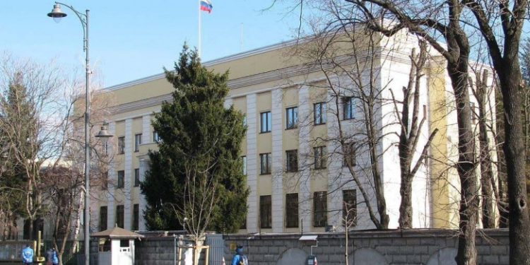 România expulzează 10 diplomați ruși. MAE: Condamnăm ferm crimele comise la Bucha și în alte localități din Ucraina