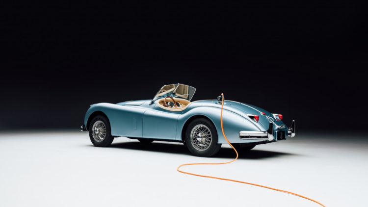 Cadoul de nuntă de 600.000 € cu care David Beckham i-a surprins pe fiul său Brooklyn și pe nora Nicola Peltz | FOTO