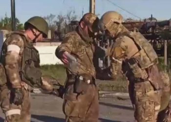 Минобороны России: 265 украинских военных с «Азовстали» сдались в плен