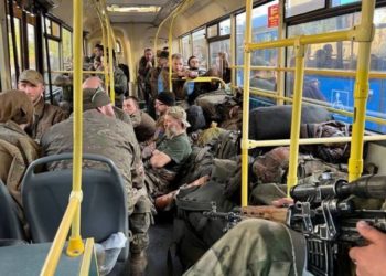 Российским войскам сдались до 1700 защитников «Азовстали», — британская разведка