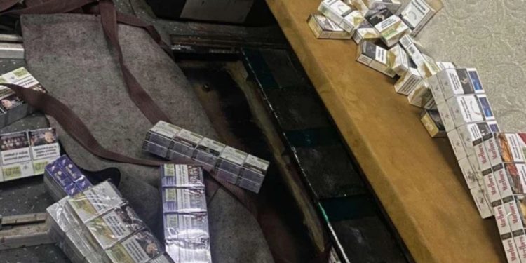 Пограничники обнаружили более 2000 пачек контрабандных сигарет