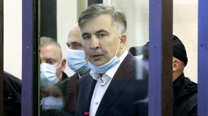 СМИ: Саакашвили перевели из тюрьмы в тбилисскую клинику на обследование