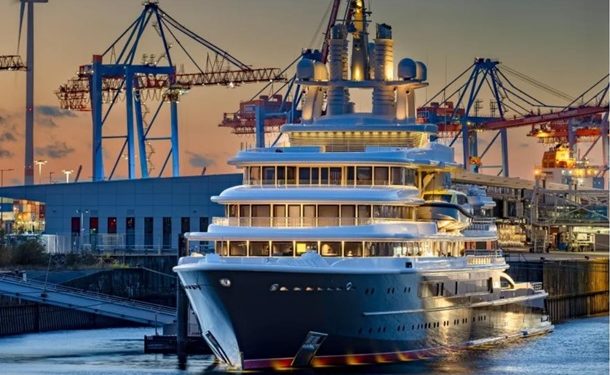 В Германии задержали яхту российского олигарха Ахмедова