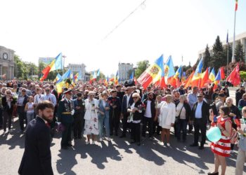 Более десяти тысяч активистов и симпатизантов Партии «ШОР» приняли участие в марше, посвященном Дню Победы