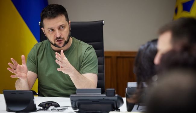 Сотни тысяч убитых военных. Зеленский назвал цену силового освобождения Крыма сейчас