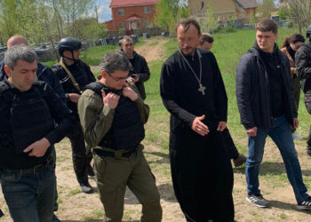 Igor Grosu și Lilian Carp se află într-o vizită de lucru la Kiev. Prima destinație a fost Bucea | VIDEO