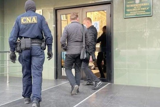 Dosarul schemelor cu mită la APCSP: Încă doi inspectori au ajuns pe banca acuzaților