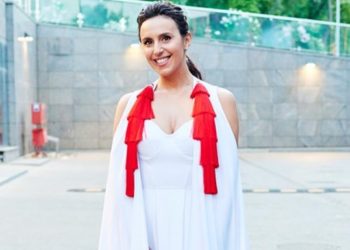 Вышиванка Джамалы ушла с молотка за рекордную сумму