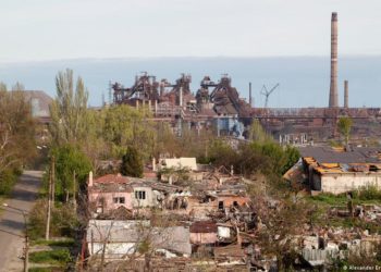 Вице-премьер Украины: С «Азовстали» эвакуировали всех женщин, детей и пожилых людей