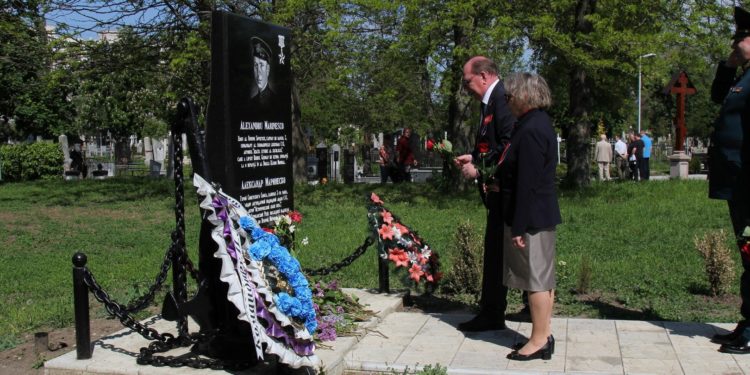 În acest an, ambasadorul Rusiei în R. Moldova a înlocuit panglica Sf. Gheorghe cu un alt simbol