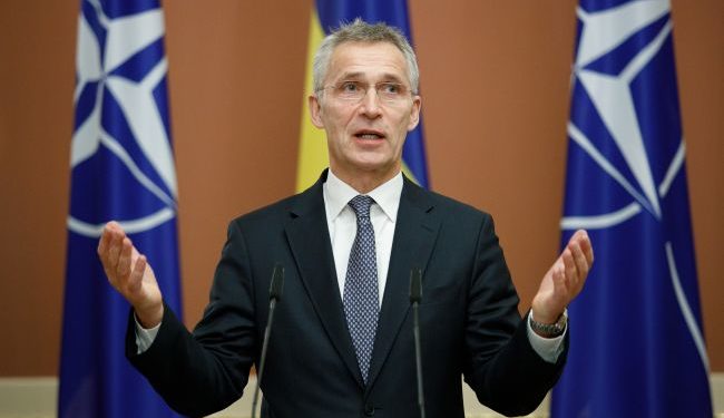Столтенберг: НАТО массово поддерживает Украину, но не является участником войны