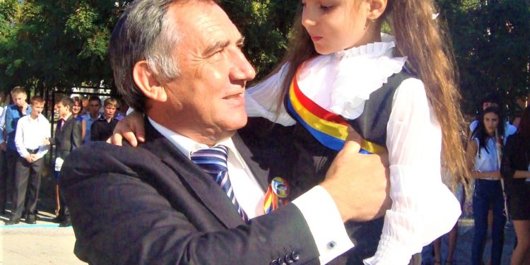 Ion Iovcev, fostul director al Liceului „Lucian Blaga” din Tiraspol a fost restabilit în funcție