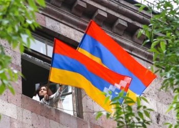 Оппозиция Армении пригрозила заблокировать областные и столичные автодороги